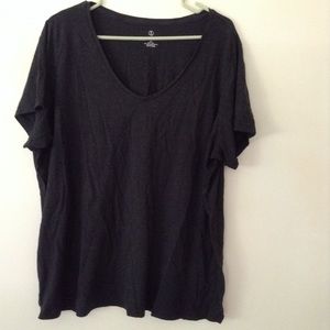 Lands' End black t-shirt